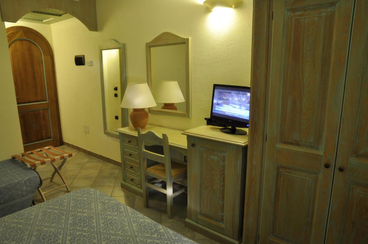 Hotel Su Giganti Villasimius Quarto foto